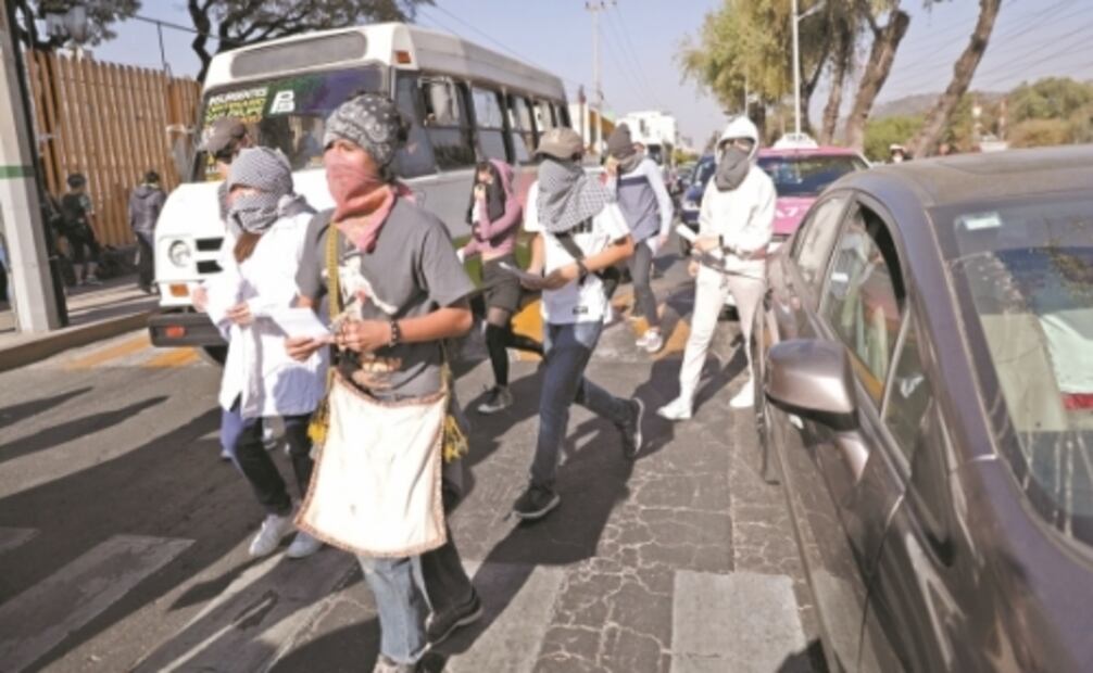 Maestros espiaban con cámaras ocultas a alumnas en Prepa 9