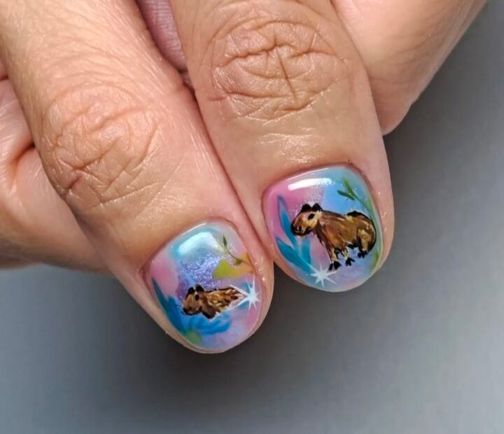 Uñas capibara. Foto: Instagram @tutifru_ti