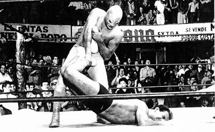 El espíritu de El Santo está presente en su nueva serie 