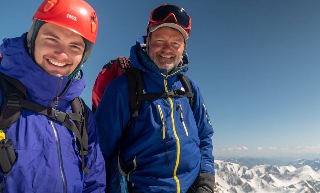 ¿Cómo logras que un adolescente suelte su teléfono y te hable? Jamie Clarke fue hasta Mongolia con su hijo para averiguarlo.