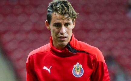 “Chicote” Calderón es hospitalizado tras choque entrenamiento con Chivas