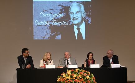Comparan obra de Carlos Fuentes con García Márquez y Cortázar