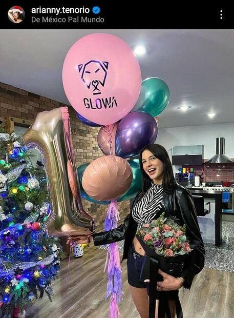 Ary, novia de Luisito Comunica, deslumbra luciendo un crop top de cebra