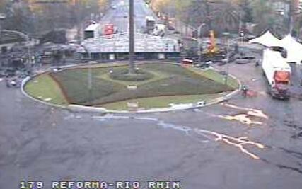 Se mantiene cierre vial en Reforma por retiro de logística de concierto