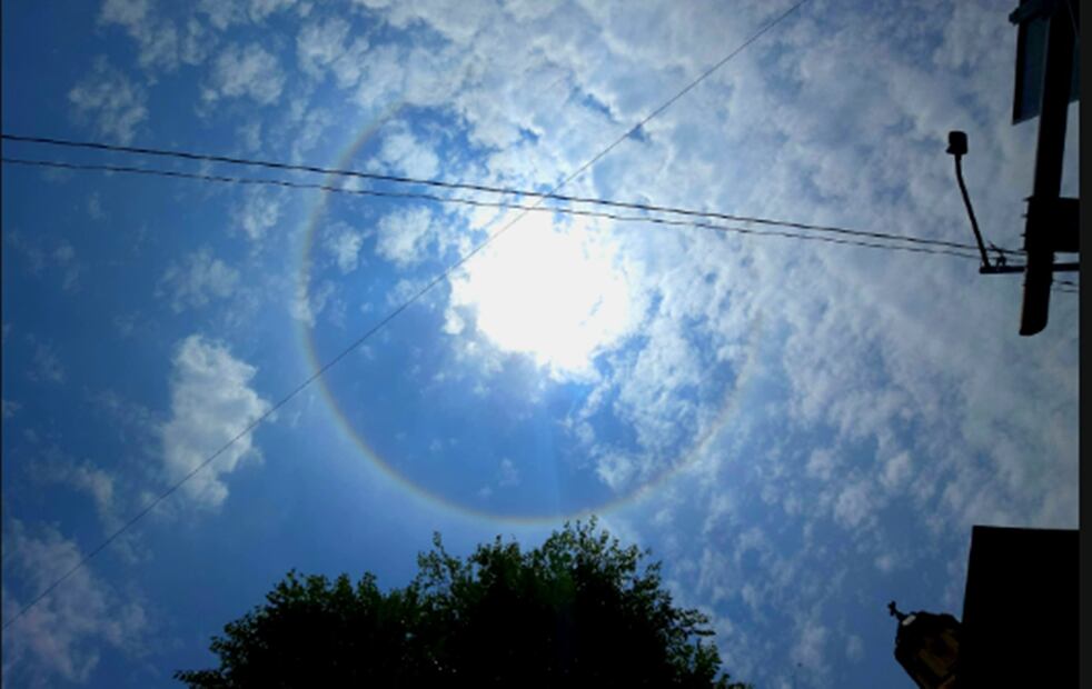 Un halo solar se apreció en la Ciudad de México, el 24 de mayo de 2025. Fotos: Vanessa Pérez
