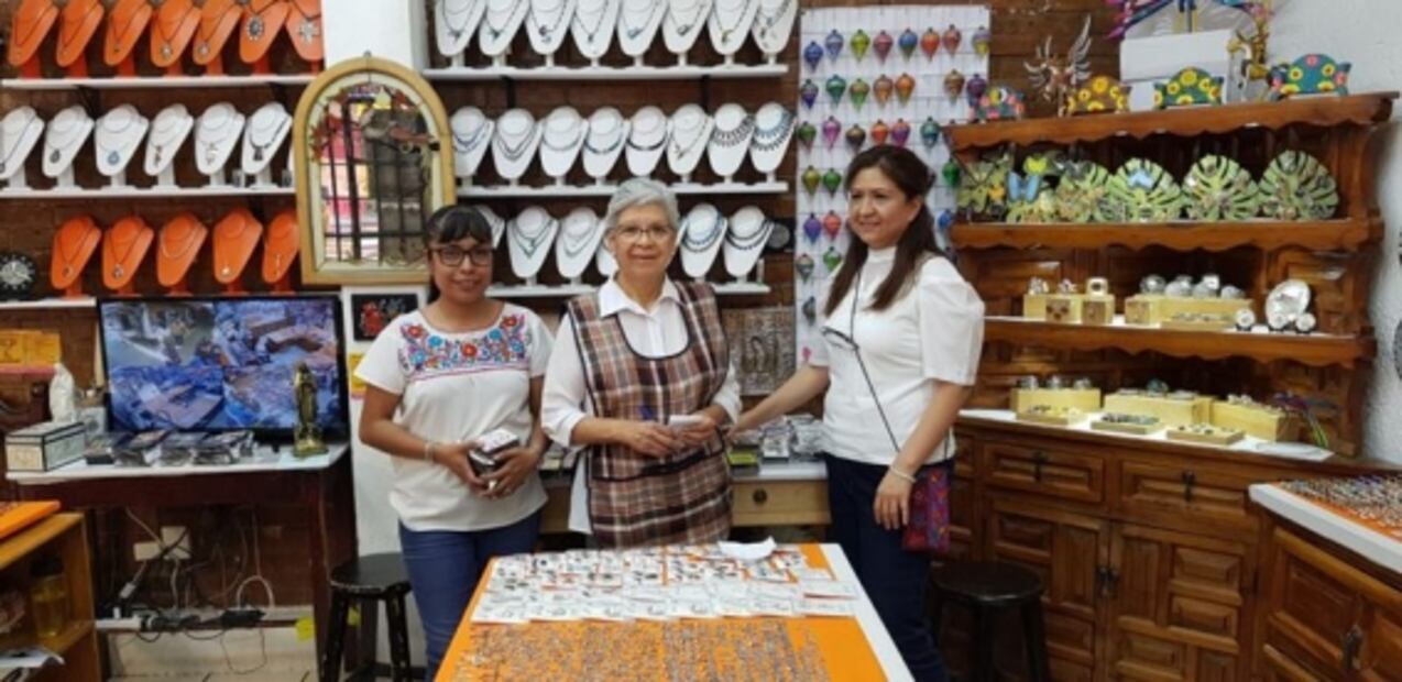 Hay pasillos que cada quien recorre a su paso