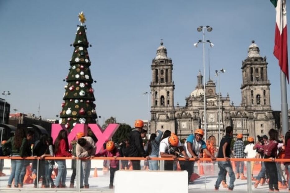 Pista de patinaje Zócalo 2019: con forma de hueso, ecológica y movible