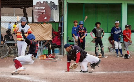 FOTOS: Liga de beisbol en Ecatepec, para todas las edades