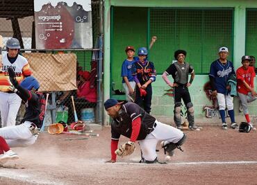 FOTOS: Liga de beisbol en Ecatepec, para todas las edades