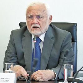 Compras fuera del país, cuando se necesiten: Cofepris