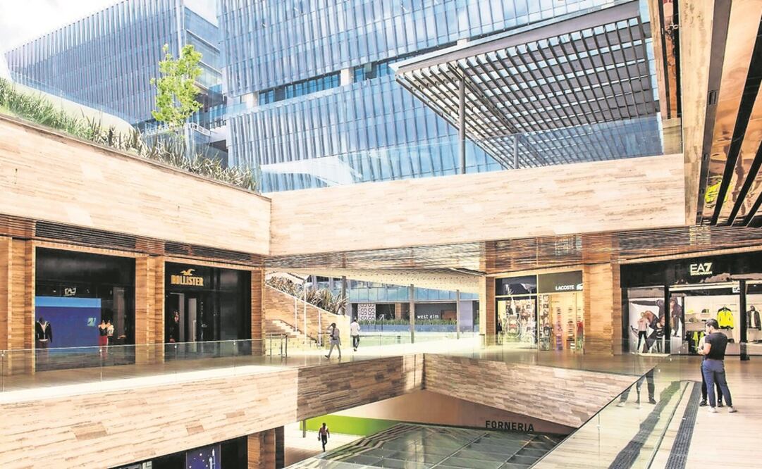 El Centro Comercial Artz Pedregal sufrió el derrumbe de una estructura. Foto: Archivo / EL UNIVERSAL 