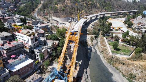 FOTOS: Así se ve la lanzadera de dovelas que cayó de las obras del Tren Interurbano desde un dron