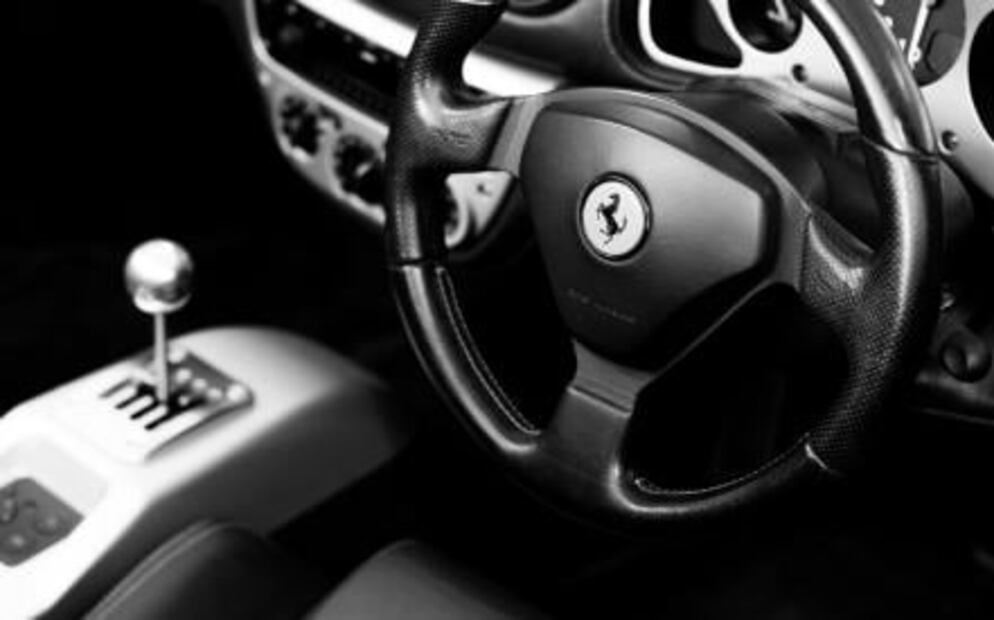 Ventajas de manejar un coche manual y un automático