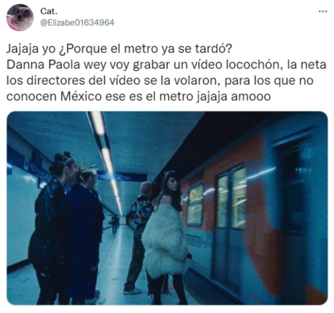 Danna Paola se sube al metro de la CDMX y así reaccionan en redes