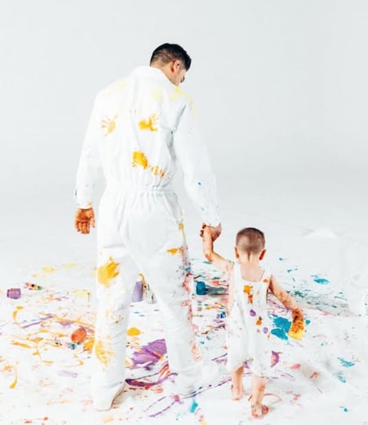 Carlos Rivera presume momento con su hijo León en su video musical "La mejor canción".