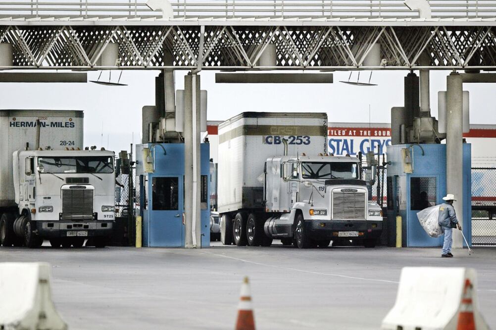 El SAT solicita 310 mdp para dar alojamiento en aduanas de la frontera (ARCHIVO EL UNIVERSAL)