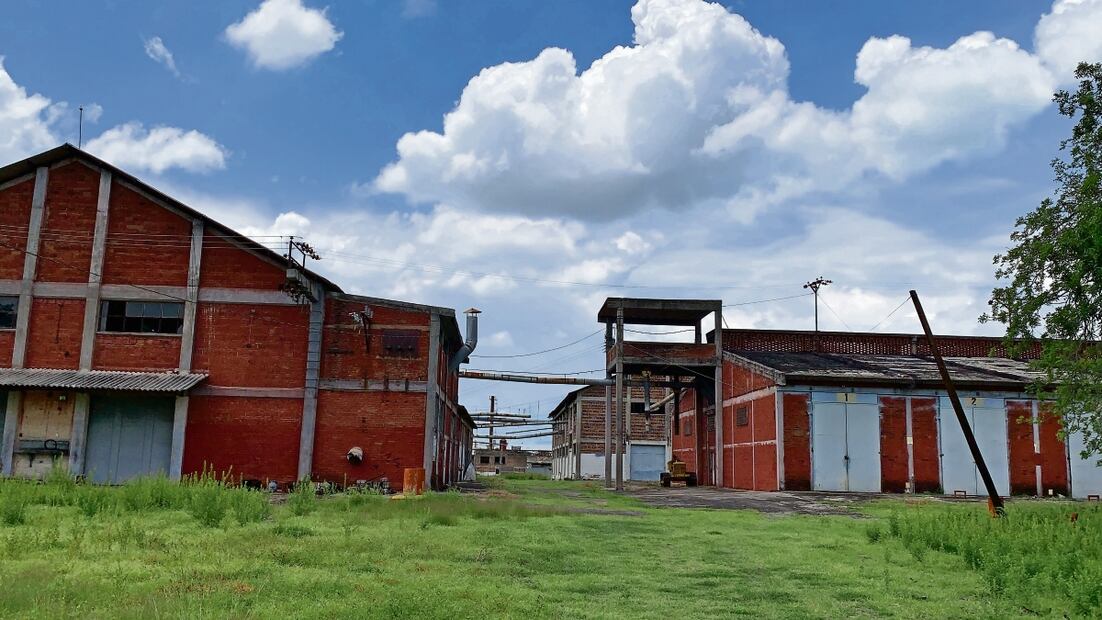 Las instalaciones de la despepitadora aún existen y quienes han podido entrar describen que está como cuando fue cerrada cerca del año 1980. Foto: Carlos Arrieta