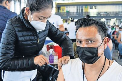 Próxima semana se atenderá a rezagados mayores de 18 años en CDMX con AstraZeneca y Sputnik