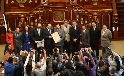 Asambleístas reconocen centenario de EL UNIVERSAL