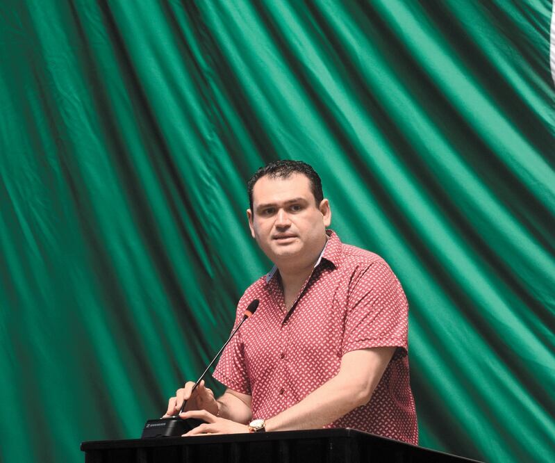 El titular de la Jucopo, Edgar Gasca, fue denunciado por Reyna Durán por usurpación de funciones. FOTO: CORTESÍA CONGRESO DE QUINTANA ROO