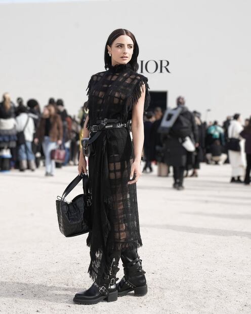 El look de Aislinn es de la colección Crucero 2025 de Dior. Foto: Instagram @aislinnderbez