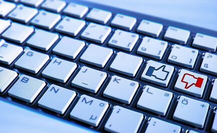 Facebook no destacará publicaciones de quienes aman las noticias falsas