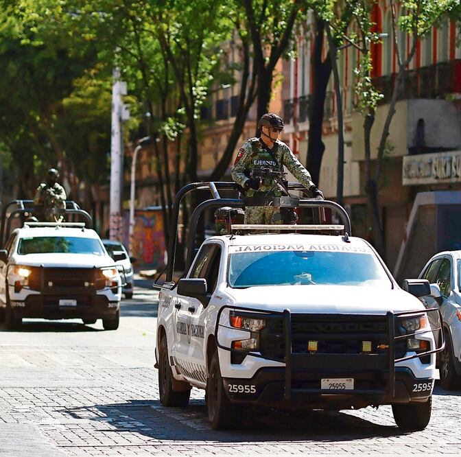 Elementos de la Guardia Nacional patrullaron ayer Guadalajara. Foto: Francisco Guasco / EFE