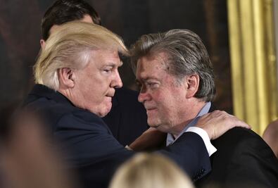 Rechaza Trump ofrecer respaldo pleno a estratega Bannon 