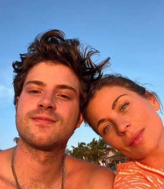 Ludwika Paleta junto a su hijo Nicolás.