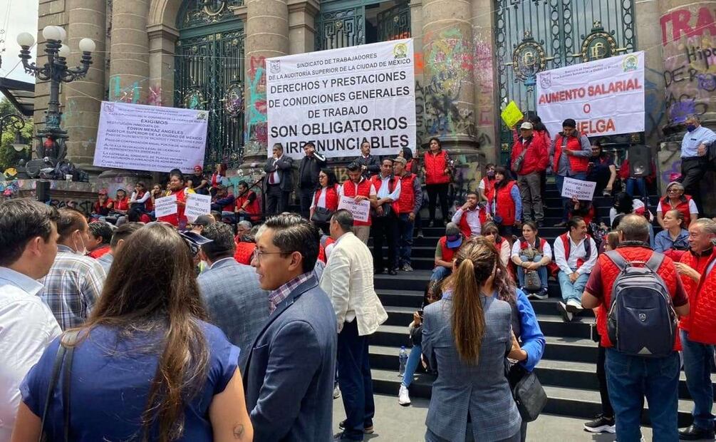 María de Jesús Muñiz Buenrostro comentó que los trabajadores ya están hartos de los abusos de autoridad y las faltas de respecto del auditor Edwin Meraz. Foto: Omar Díaz. EL UNIVERSAL