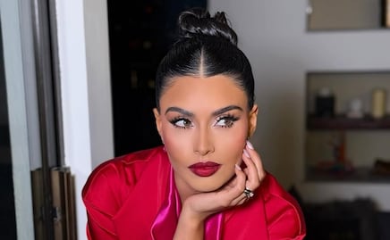 Kristal Silva deslumbra con traje de terciopelo y top efecto pelo