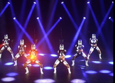 Celebran a "Star Wars" con parodia burlesque en Nueva York