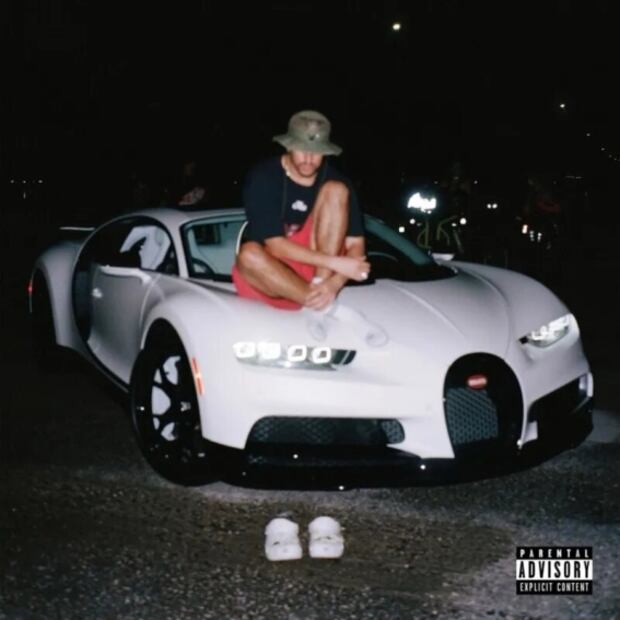 Bad Bunny pone a la venta su Bugatti Chiron edición especial