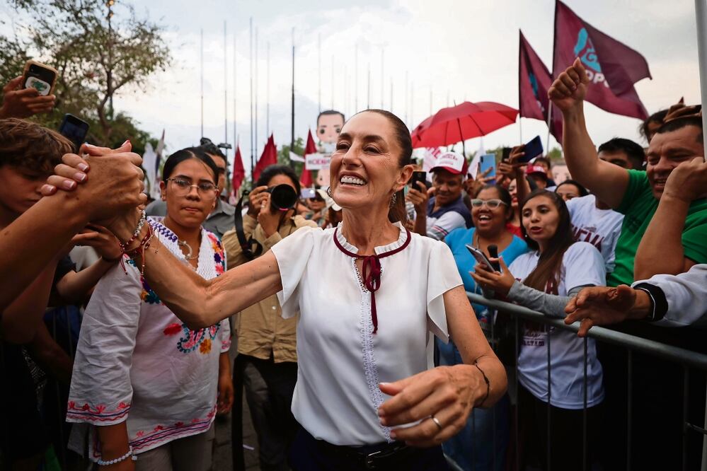 Claudia Sheinbaum, candidata de Morena, PT y PVEM, llamó a todos los mexicanos a que salgan a votar el próximo domingo 2 de junio, durante un mitin que encabezó en la Plaza Iberoamericana. Foto: Diego Simón Sánchez El Universal
