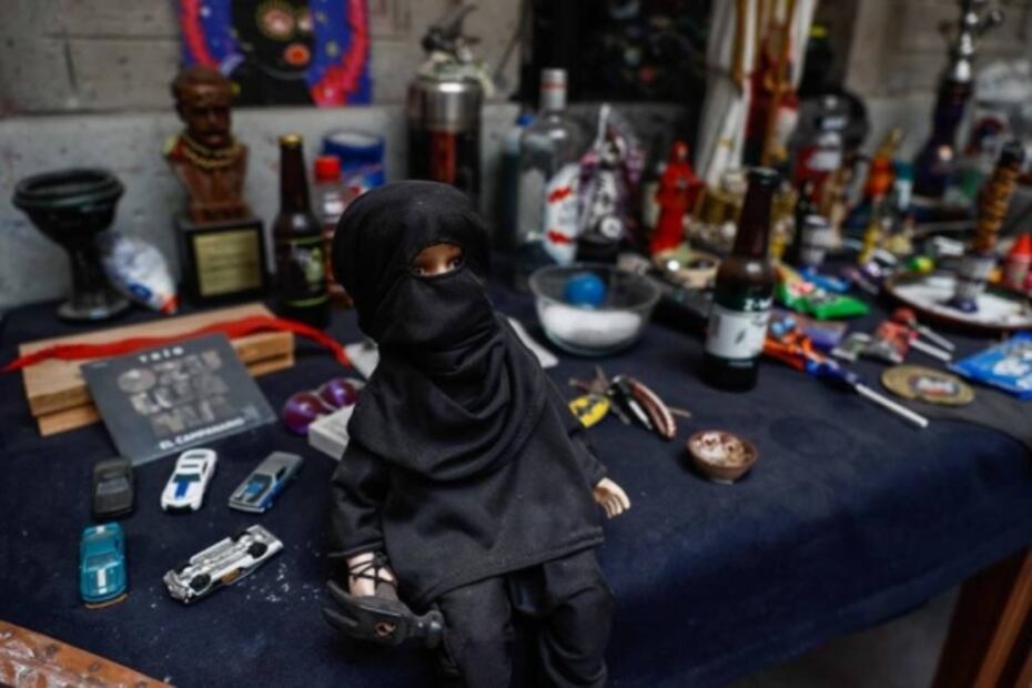 Entre murales, pintas y un altar, así era el refugio Okupa en edificio de la CNDH