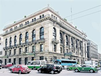 Abre Banxico línea de denuncia interna contra corrupción 