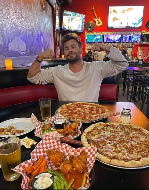 El motivo por el que Chris Hemsworth dejó de comer carne para escena con Natalie Portman en "Thor"