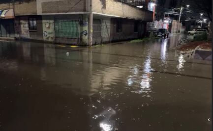 Fuertes lluvias provocan encharcamientos en varias zonas de Chalco; reportan anegaciones en carretera