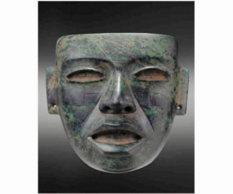 Una máscara de “jadeíta” se vendió en 75 mil euros, pero se esperaban entre 80 mil y 120 mil euros. CATÁLOGO MILLON
