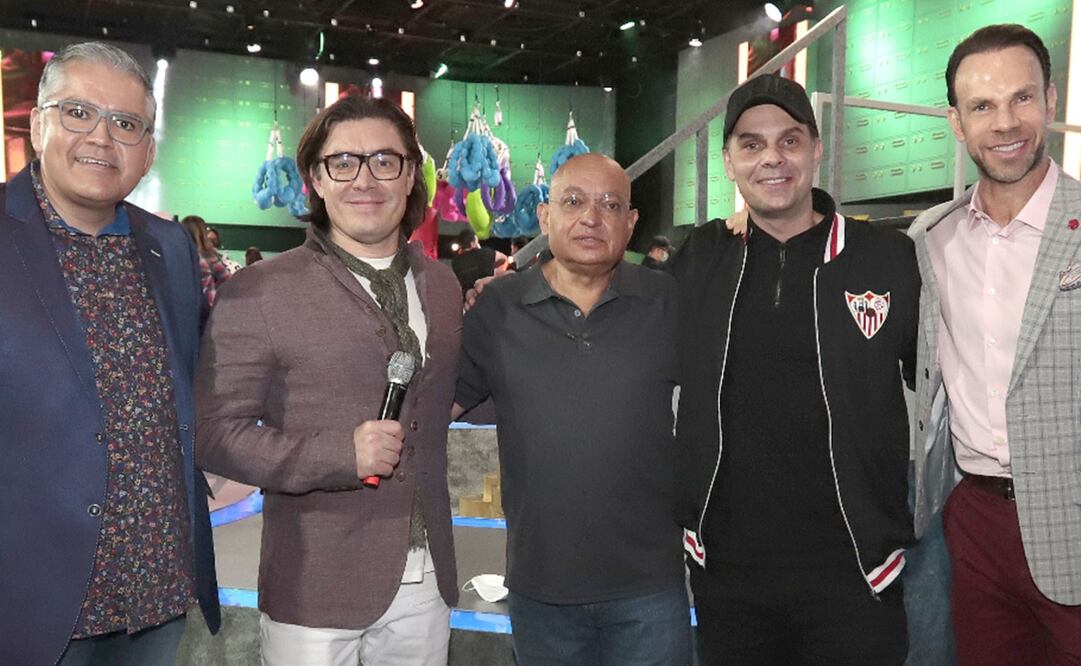 Enrique Valdés se dijo emocionado de trabajar de nuevo con sus amigos que han triunfado en el ámbito deportivo. Fotos: Berenise Fregoso/ El Universal.