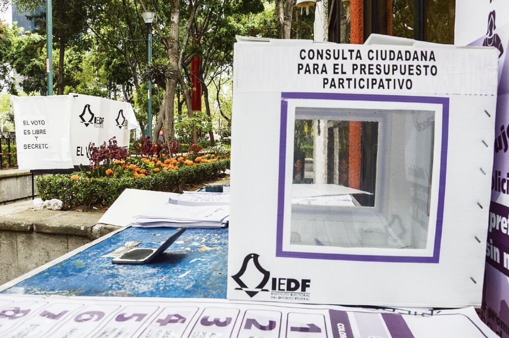 Los sufragios emitidos en internet se sumarán a los obtenidos en las casillas. El instituto calcula un total de 276 mil 285 votos (ARCHIVO EL UNIVERSAL)
