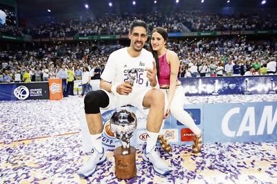 Ayón se corona con Real Madrid