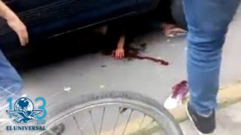 Asalta, lo arrollan y queda debajo de camioneta pidiendo ayuda