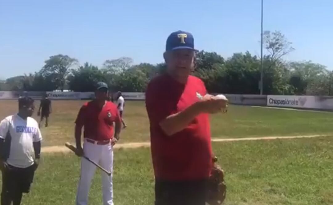 En un video publicado en sus redes sociales, el tabasqueño indicó "Segundo día de entrenamiento perfeccionando la pejemoña que utilizaremos para ponchar a muchos" (Foto: tomada de video)