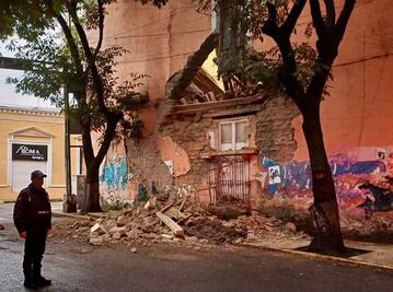 Colapsa estructura de edificio antiguo en calles del centro de Toluca