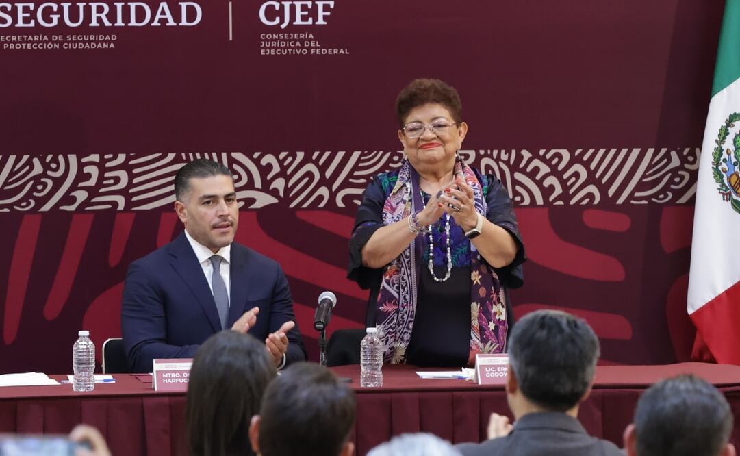 Ceremonia oficial de entrega - recepción de la titularidad de SEGOB y SSPC , así como la consejería jurídica de la Presidenta de la República en el salón revolución de SEGOB. Foto: Fernanda Rojas | El universal