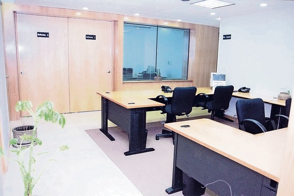 Especialistas consideran que el mercado de renta de oficinas se mantendrá estable en México. Archivo El Universal