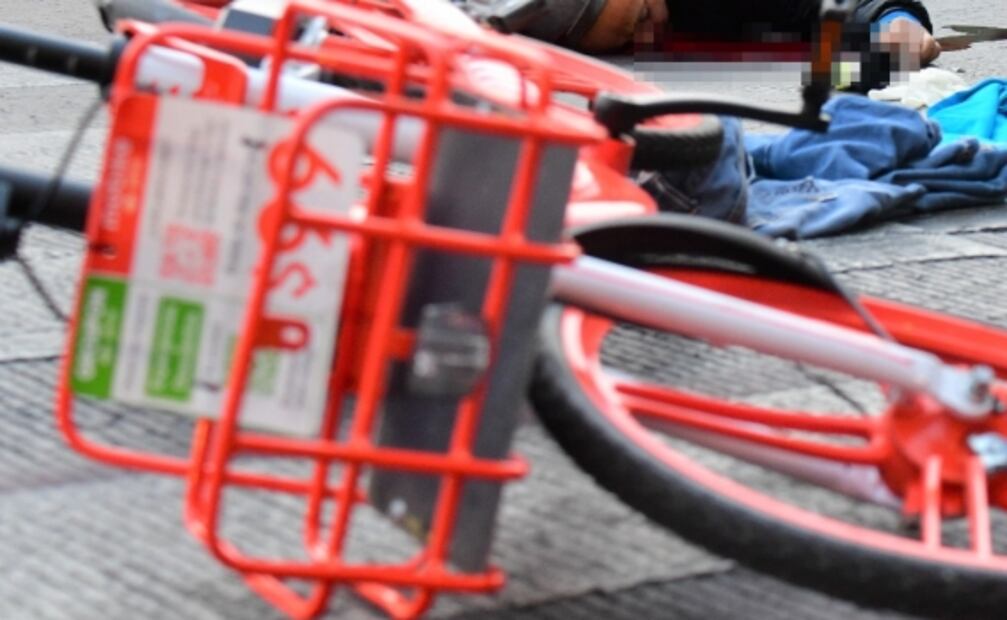 Chofer huye tras atropellar y matar a ciclista de Mobike en Eje 1