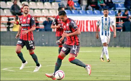 Pachuca iguala a cero ante Necaxa