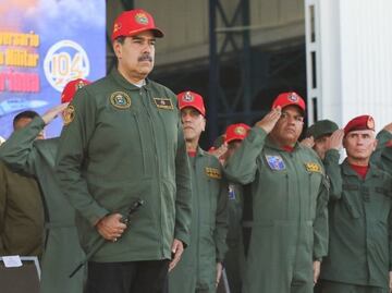 Maduro califica de "ridículas" sanciones de EU a sus funcionarios; anuncia nueva condecoración para reconocer su labor